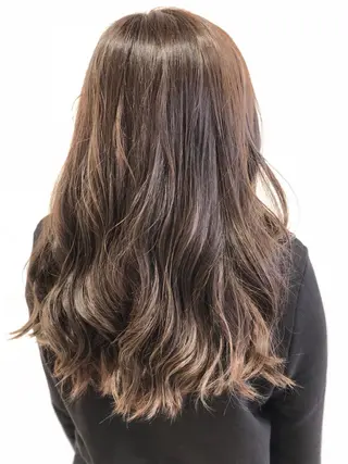 ロング 山本瑞己 (ヤマモトミズキ)のヘアスタイル
