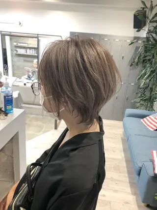 ショート カラー 土谷 敦郎のヘアスタイル