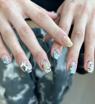 ネイル 新山 聖のネイルデザイン