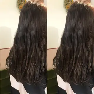 ロング カラー 小栗 麻衣のヘアスタイル