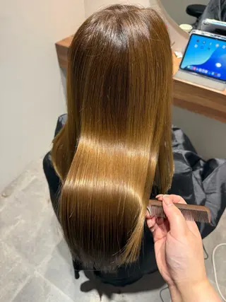 ロング 濱﨑 紅葉のヘアスタイル