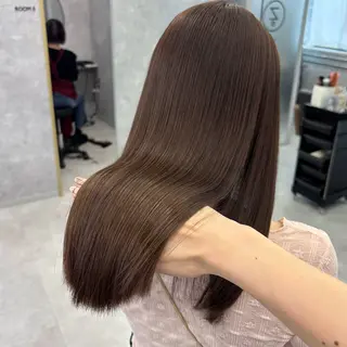 セミロング カラー NUMBER_ ユイナのヘアスタイル