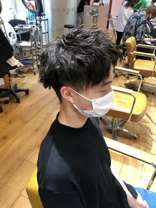 ショート パーマ メンズ 【ブリーチ無しW】 【暗髪&暖色系】圭真のヘアスタイル