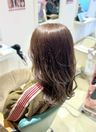 セミロング カラー 🩷愛咲🩷レイヤー /透明感カラーのヘアスタイル