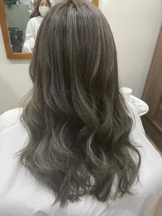 ロング 寺本 早希のヘアスタイル