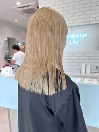 ロング みなみ/ブリーチ/ ダイアモンドリリーのヘアスタイル