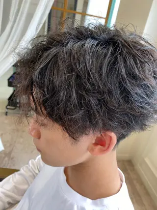 メンズ 派手髪系🦄美容師 chikaのヘアスタイル