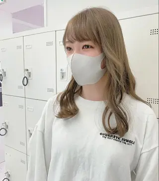 ミディアム サロウィン新宿三丁目East所属・顔周りレイヤー/新宿 /モテ艶カラー/航介のヘアスタイル