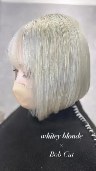 カラー mimiiy梅田 中崎町ハイトーンのヘアスタイル