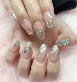 ネイル MoonNail ユリ🌸のネイルデザイン