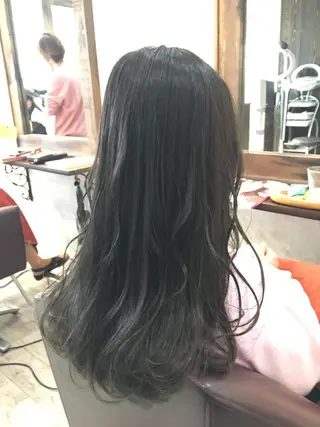 ロング 松本 亮のヘアスタイル