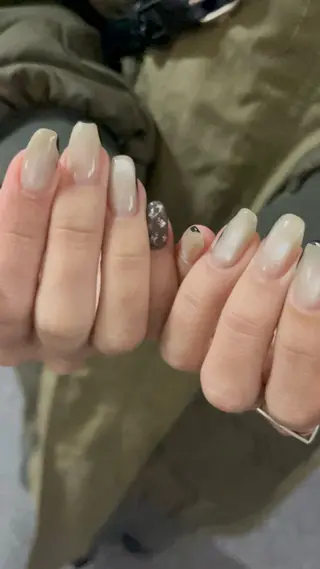 ネイル ルル　シェアサロン所属・tome much kyokaのネイルデザイン