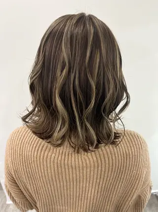 ミディアム カラー 【北千住】🌈韓国風 レイヤー✨小顔カットのヘアスタイル