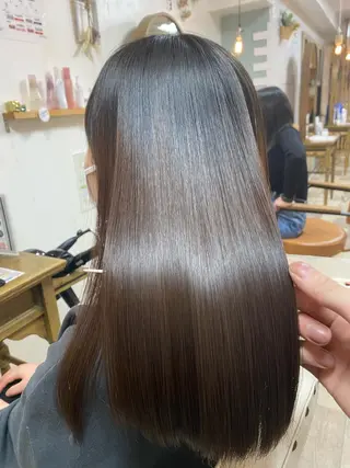 セミロング 髪質改善✨ 角谷　勇のヘアスタイル