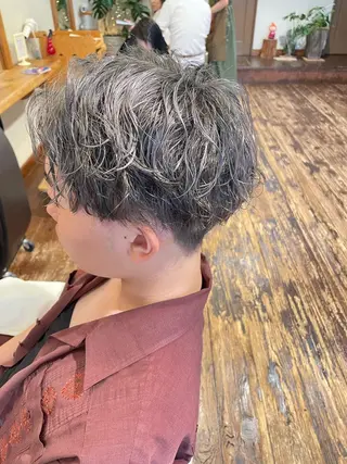 メンズ ホールグレンタ所属・板坂 美穂のヘアスタイル