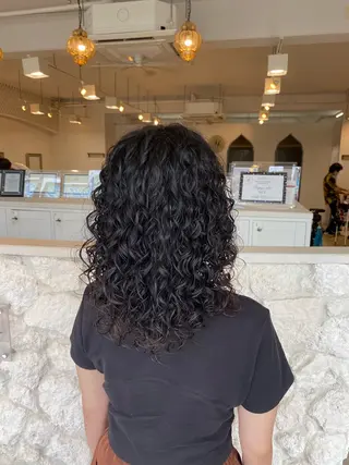 セミロング 饒平名 知也のヘアスタイル