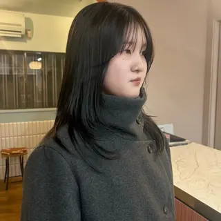 セミロング カラー MUKU リカのヘアスタイル