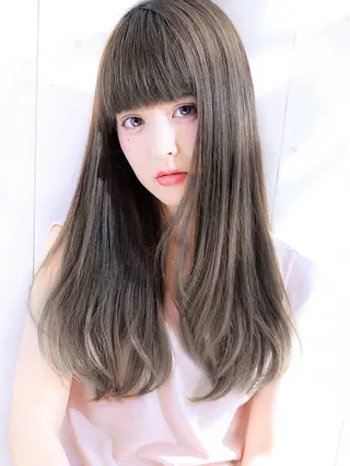 ロング カラー 長尾 桃佳のヘアスタイル