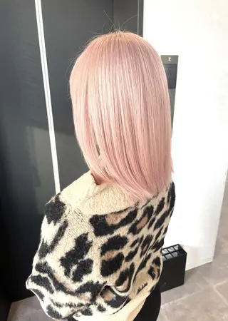 ミディアム パーマ カラー ヘアアレンジ ハイトーン カラーのヘアスタイル