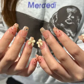 ネイル airi 🤍のネイルデザイン