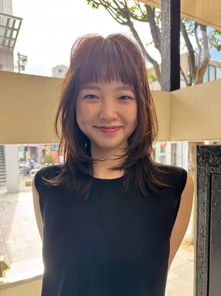 ミディアム カラー KOHNO ナチュラルデザインのヘアスタイル