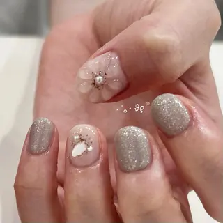 ネイル SHIORI🐈‍⬛ 韓国⌇ワンホンネイルのネイルデザイン