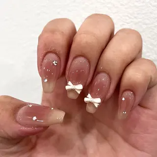 ネイル SHIORI🐈‍⬛ 韓国⌇ワンホンネイルのネイルデザイン