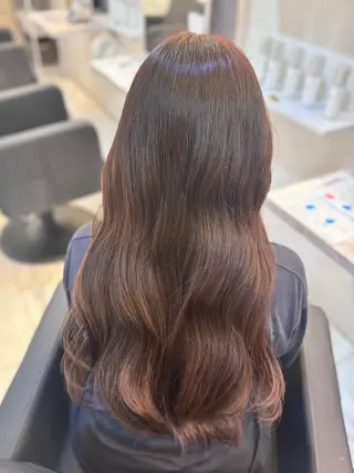 ロング 𝐿𝑒𝑒 四ツ橋 𝑅𝐴𝑁𝐴のヘアスタイル