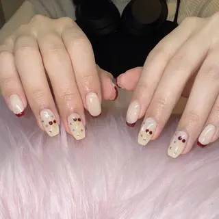 ネイル RIEKO🍒 ワンホン♡推しネイルのネイルデザイン