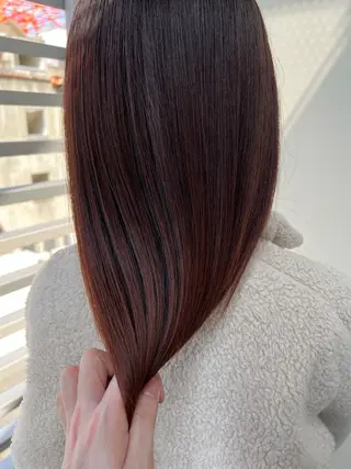 セミロング カラー 韓国🇰🇷レイヤー 映える顔周り🩷のヘアスタイル