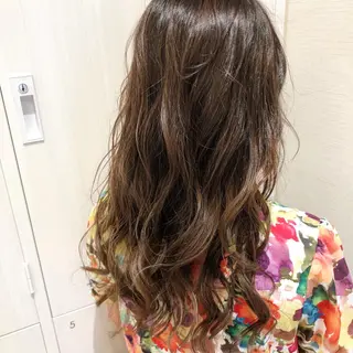 ロング カラー 三鷹で1番ショート ボブをカットする新谷のヘアスタイル