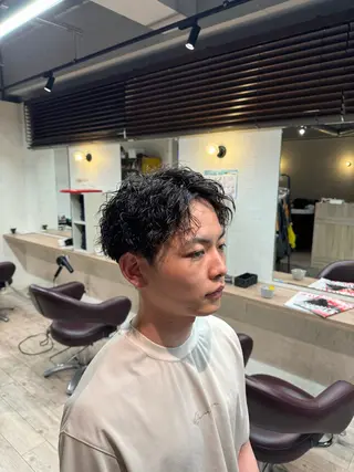 パーマ メンズ 林 龍誠のヘアスタイル