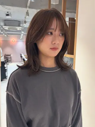 ミディアム カラー mei|顔まわり ×透明感カラーのヘアスタイル