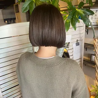 ショート カラー 吉川 愛美李のヘアスタイル