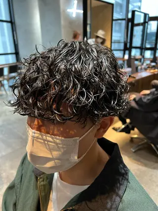 ショート パーマ メンズ 波巻きスパイラルパー マ/シャドウパーマ駿のヘアスタイル