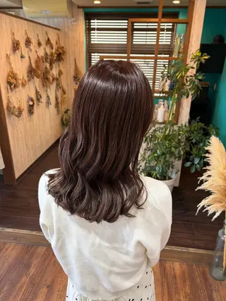 セミロング 早坂 さくらのヘアスタイル