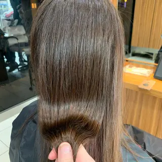 セミロング カラー パーマ 白髪ぼかしハイライト 柳川拓哉のヘアスタイル