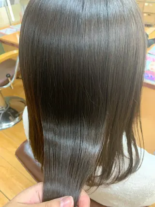セミロング 丸山 亜加理のヘアスタイル