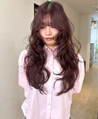 ロング カラー mizuki/ピンク ベージュ.レイヤーのヘアスタイル
