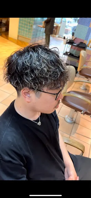 ショート カラー パーマ メンズ 朝3分でキマる 村上陸のヘアスタイル