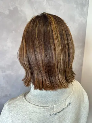 ショート カラー ヒヨシ ルナのヘアスタイル