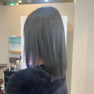 ミディアム カラー AKI 🐉のヘアスタイル