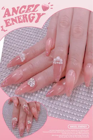 ネイル はぴねす所属・横浜 美夢のネイルデザイン