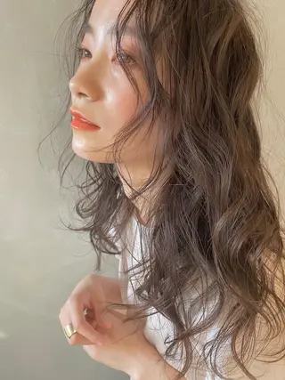 ロング 圧倒的な質感🧡 髪質改善/丸山晴菜のヘアスタイル