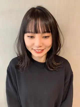 ミディアム カラー ウルフレイヤーカット /チヒロのヘアスタイル