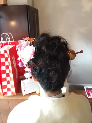 ロング パーマ ヘアアレンジ メンズ キッズ ネイル シールエクステ／豊中 吉田孝司のヘアスタイル