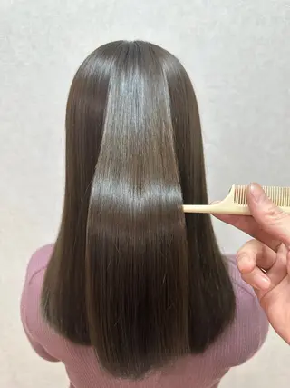 セミロング MOU namba ムウナンバのヘアスタイル