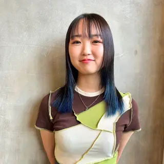 セミロング カラー ショート/ウルフ ハイトーン/カイセイのヘアスタイル