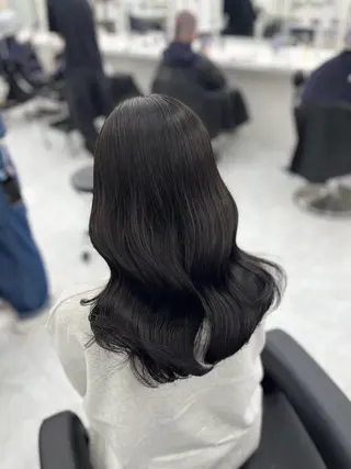 カラー 🤍韓国風スタイル 🤍暗髪ヘアのヘアスタイル