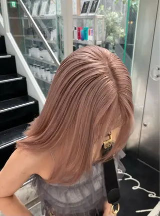 ミディアム カラー オノ テンタのヘアスタイル